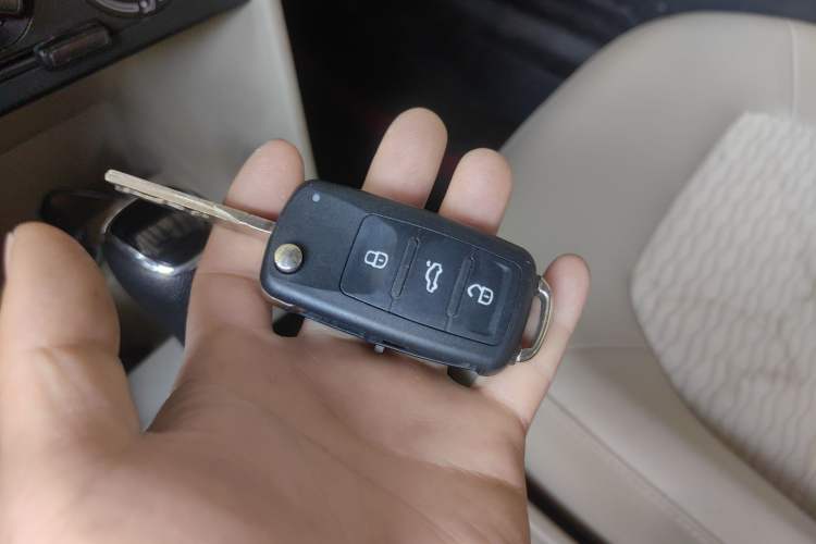 Used Skoda Rapid 2013 1.6L Automatic Smart Selection Model