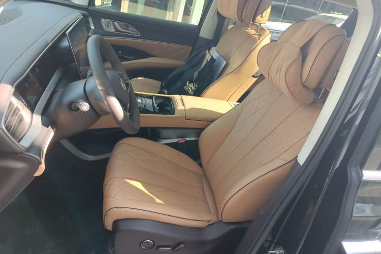 Used Denza D9 2024 DM-i 980 Four-Wheel Drive Prestige Model