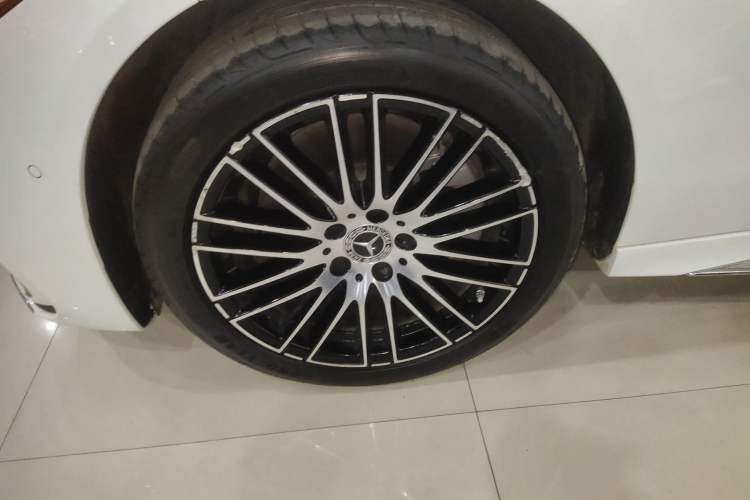 Used Mercedes-Benz C-Class 2023 C 260 L Sport Edition Left Front Wheel Hub