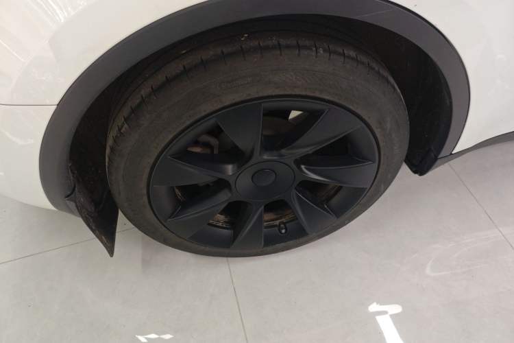 Used Tesla Model Y 2024 Rear-Wheel-Drive Version
