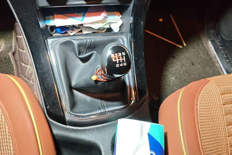 Used Land X8 2015 Explorer Edition 2.0T Gasoline 4x2 Luxury Model