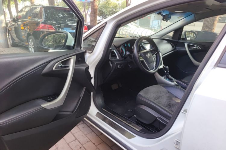 Used Buick GT 2014 XT 1.6L Automatic Fashion Edition
