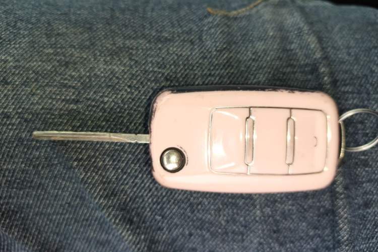 Used Volkswagen Polo 2011 1.6L Automatic ZhiKu Edition Vehicle Key