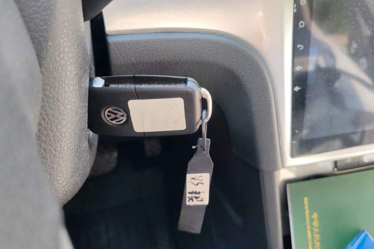 Used Volkswagen Lavida 2013 Revised Classic 1.6L Automatic Fashion Edition
