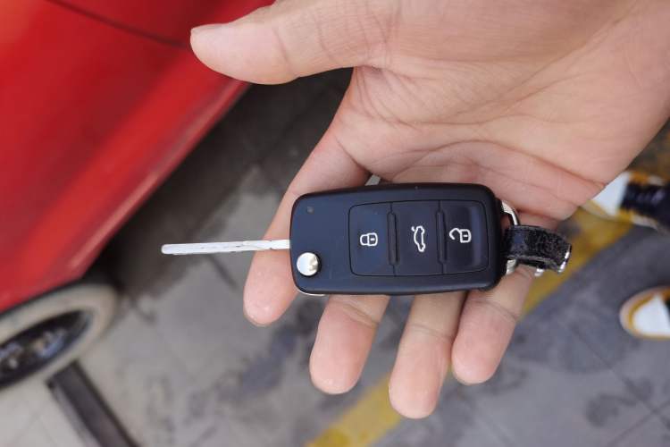 Used Volkswagen Santana 2015 1.6L Manual Comfort Edition
