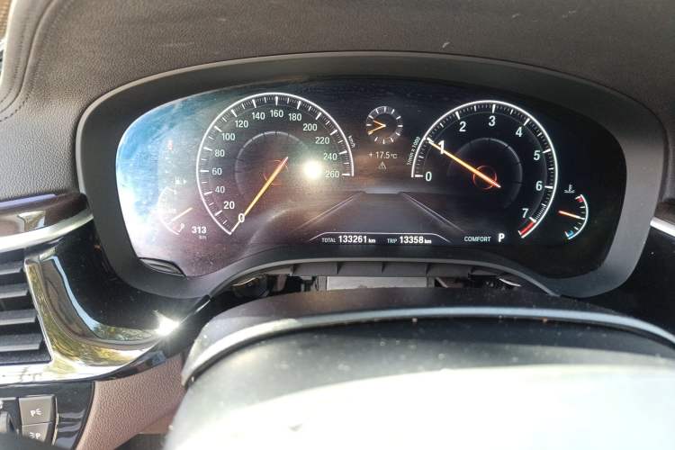 Used BMW 5 Series 2019 Facelifted 525Li Luxury Package
