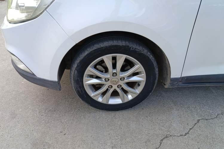 Used Baojun 730 2014 1.5L Manual Luxury Navigation ESP Version 7 Seats
