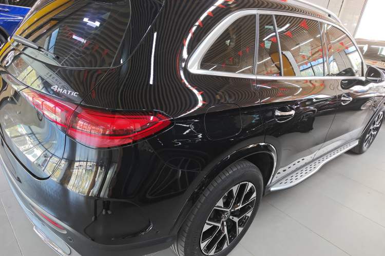 Used Mercedes-Benz GLC 2023 GLC 260 L 4MATIC Luxury 7-Seater