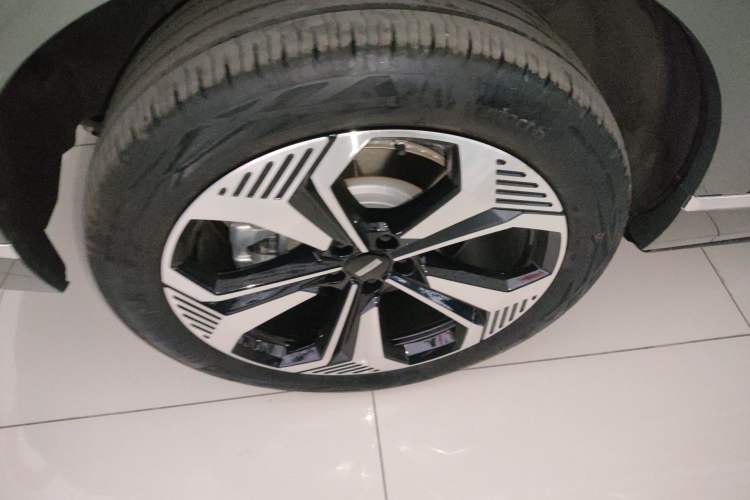 Used Wey Lanshan 2025 Four-Wheel Drive Max Right Rear Wheel Hub