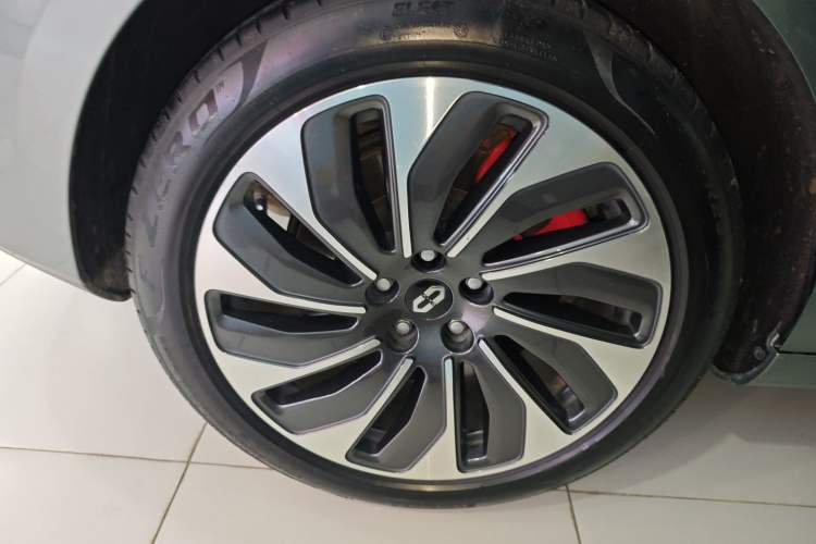 Used Hima AITO M5 2022 Range-Extended Rear-Drive Standard Version Right Rear Wheel Hub