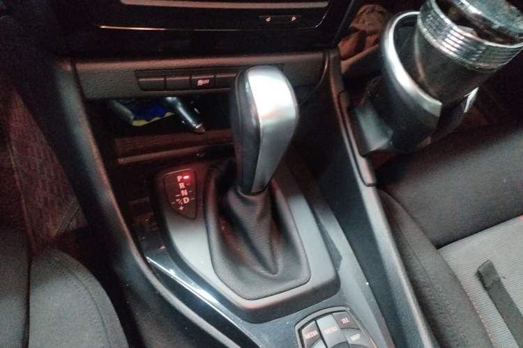 Used BMW X1 2013 sDrive18i Sport Design Package Gear Lever
