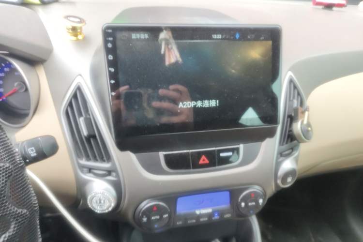 Used Hyundai ix35 2012 2.0L Automatic Two-Wheel Drive New Edition GL Audio And AC Panel