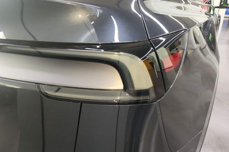 Used Tesla Model Y 2025 Rear-Wheel-Drive Version
