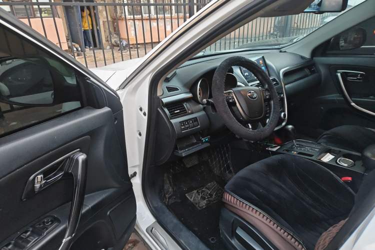 Used Bestune X80 2015 2.0L automatic comfort version
