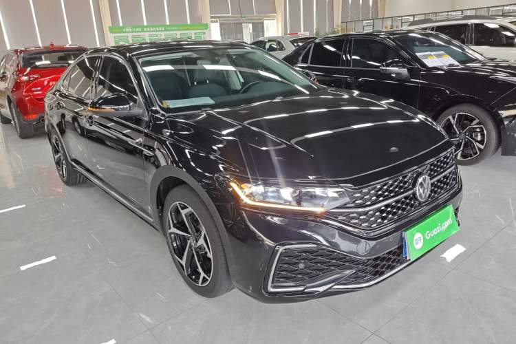 Used Volkswagen Passat 2024 330TSI Starry Elite Edition
