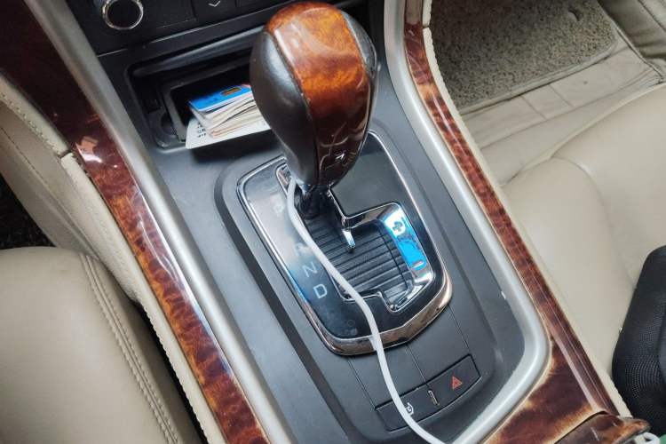 Used Cadillac SLS Seville 2011 2.0T Elite Edition Gear Lever