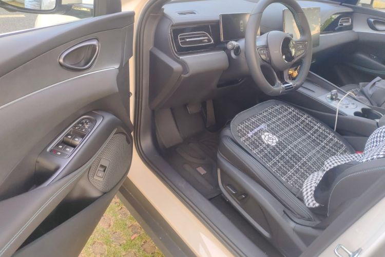 Used BYD Seal 06 New Energy 2025 DM-i Smart Drive 120KM Prestige Model Driver Seat