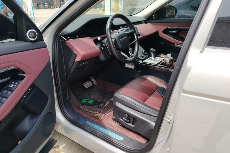 Used Land Rover Range Evoque 2023 Aurora L 249 PS Luxury Edition
