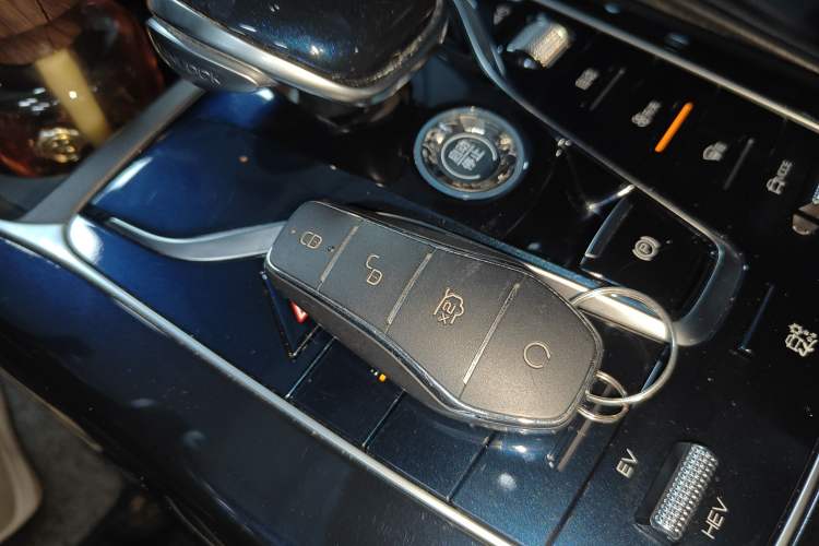 Used BYD Qin PLUS 2021 DM-i 55KM Flagship Model
