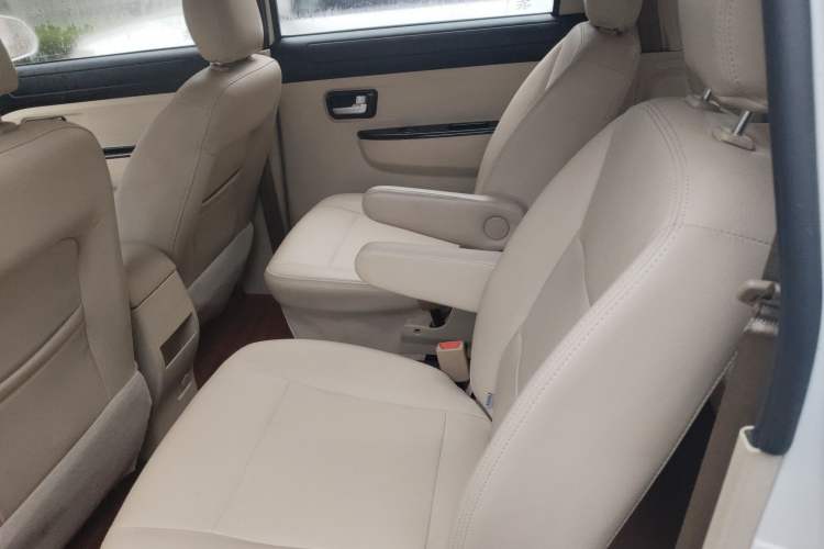 Used Dongfeng Fengon 370 2016 1.5L Manual Standard Edition SFG15-05 7 Seats