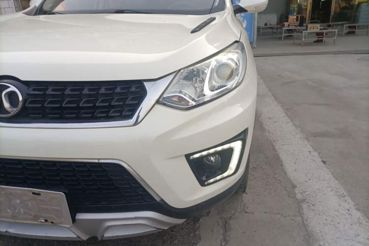 Used BAIC Senova X35 2016 1.5L Automatic Luxury Edition Left Front Headlight