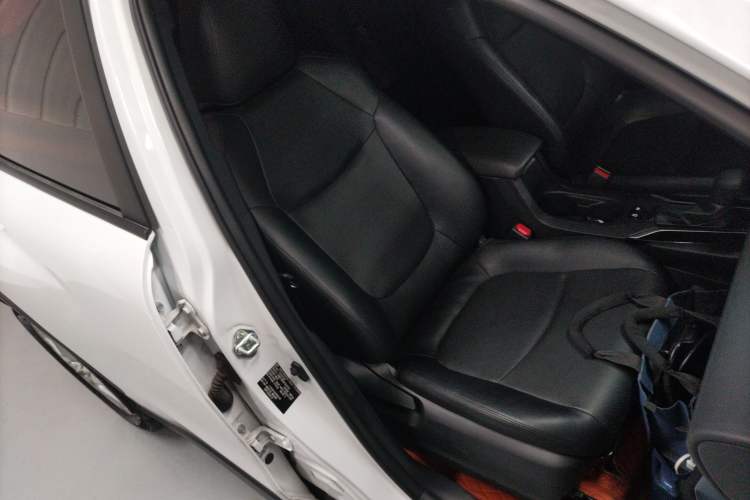 Used Toyota Corolla Cross 2023 2.0L Elite Edition Right Front Seat