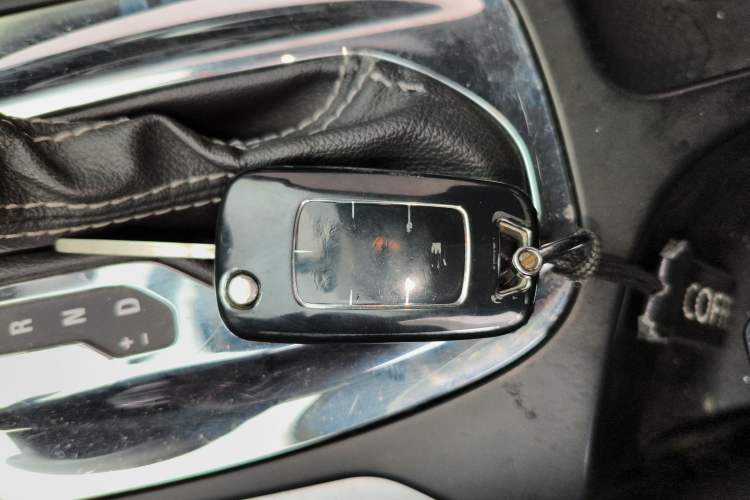 Used Buick Regal 2015 1.6T Leading Technology Model Vehicle Key