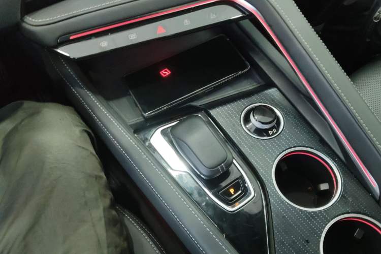 Used Zeekr 001 2022 Long-Range Dual-Motor WE Edition Gear Lever