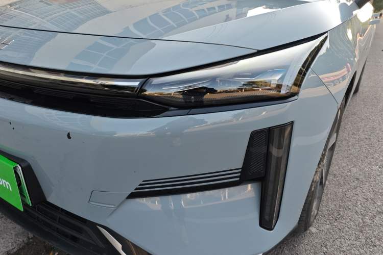 Used Geely Galaxy L6 2023 60km AIR
