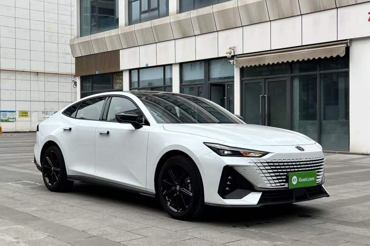 Used CHANGAN UNI-V 2023 1.5T Prestige Model
