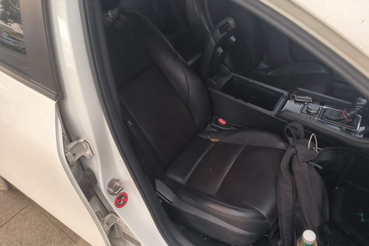 Used Mazda 3 Axela 2021 2.0L Automatic Zhiya Edition Right Front Seat