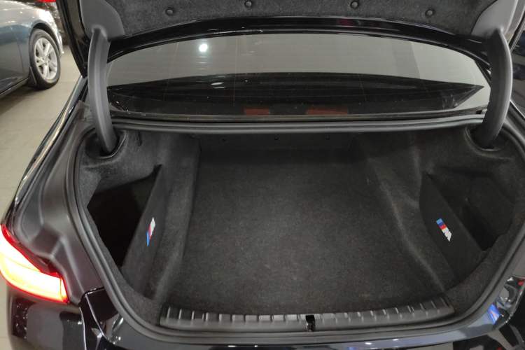 Used BMW 5 Series 2022 Second Facelift 525Li M Sport Package Trunk