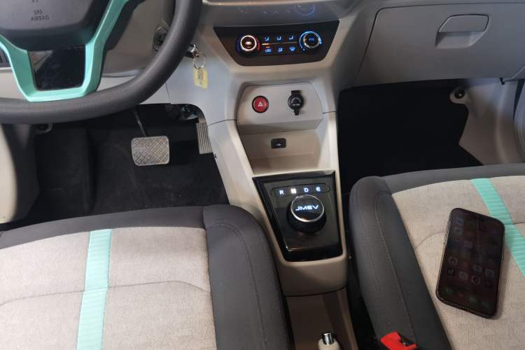 Used JMEV Xiao Qilin 2024 201km Comfort Version Gear Lever