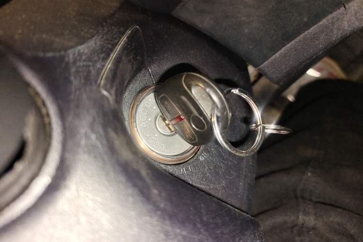 Used Mitsubishi Lancer EX 2016 1.8L Manual Black-and-White Retro Edition