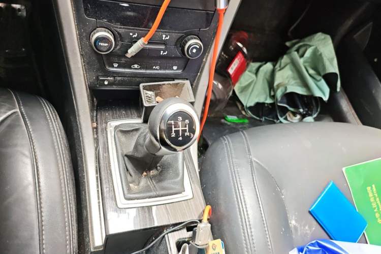 Used Roewe 550 2013 Classic Edition 550 1.8L Manual Luxury Model Gear Lever