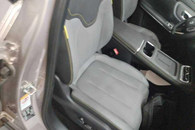 Used CHANGAN NEVO Q05 2026 Model 506 Max Right Front Seat