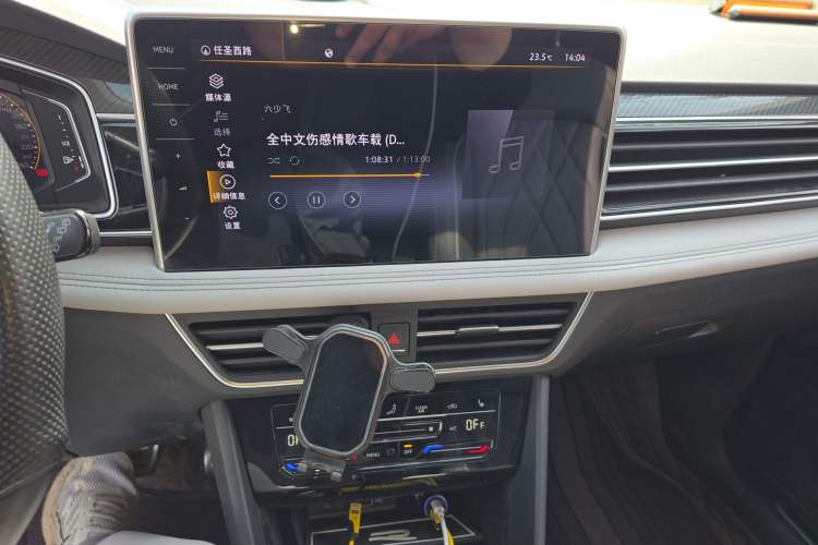 Used Volkswagen Tiguan L 2022 330TSI Automatic Two-Wheel Drive R-Line Enhanced Edition Audio And AC Panel