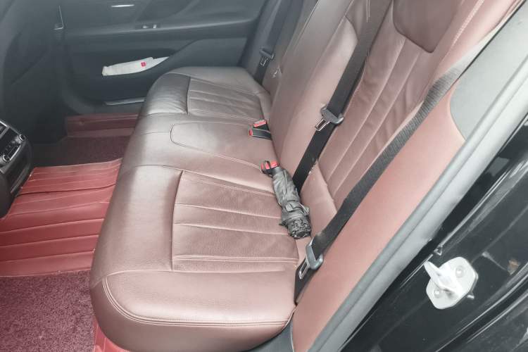 Used BMW 7 Series 2018 730Li Leading Model Excellence Package
