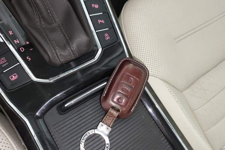 Used Volkswagen Passat 2016 380TSI DSG Ultimate Edition Interior 1