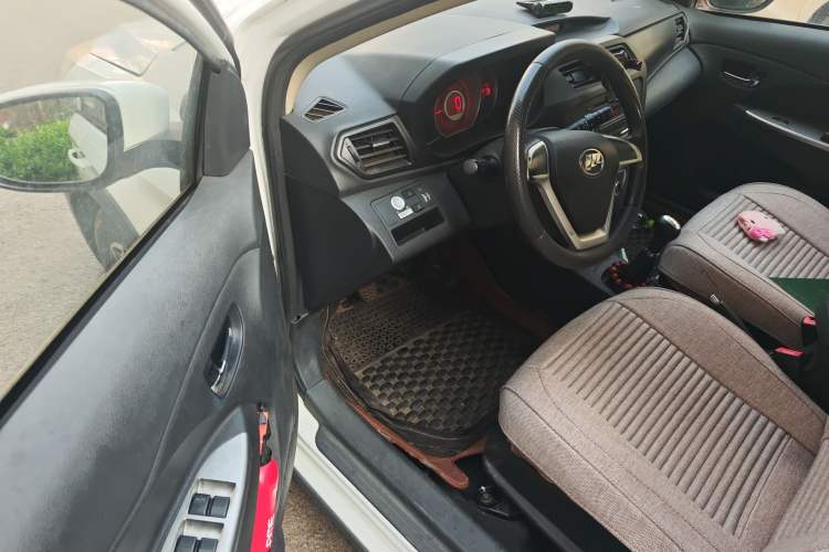 Used Lifan Auto X50 2014 1.5L Manual Elite Model
