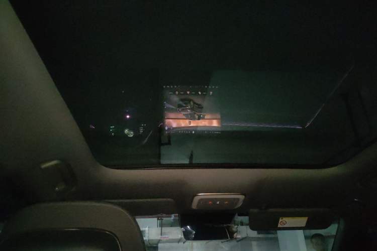 Used Zeekr 7X 2025 75 kWh Rear-Wheel Drive Intelligent Driving Version Headliner