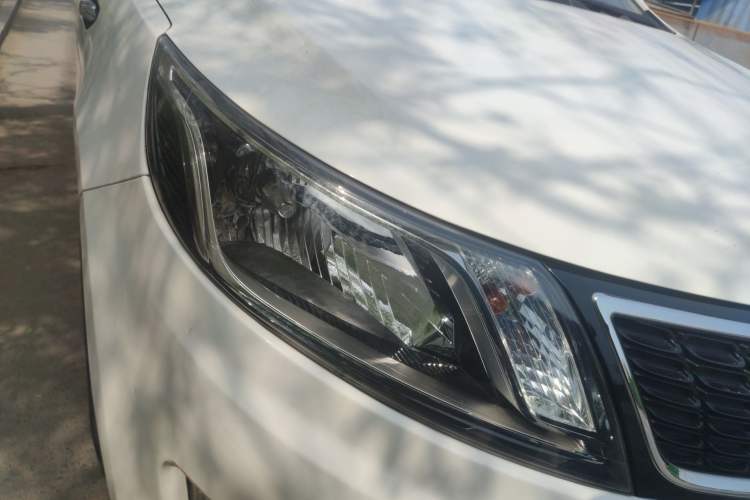 Used Kia K2 2012 Hatchback 1.4L Automatic Cool Edition Right Front Headlight