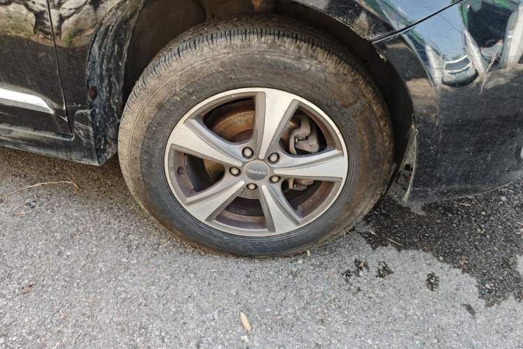 Used Haval H6 2013 Upgraded Model 2.4L Automatic Two-Wheel Drive Elite Version