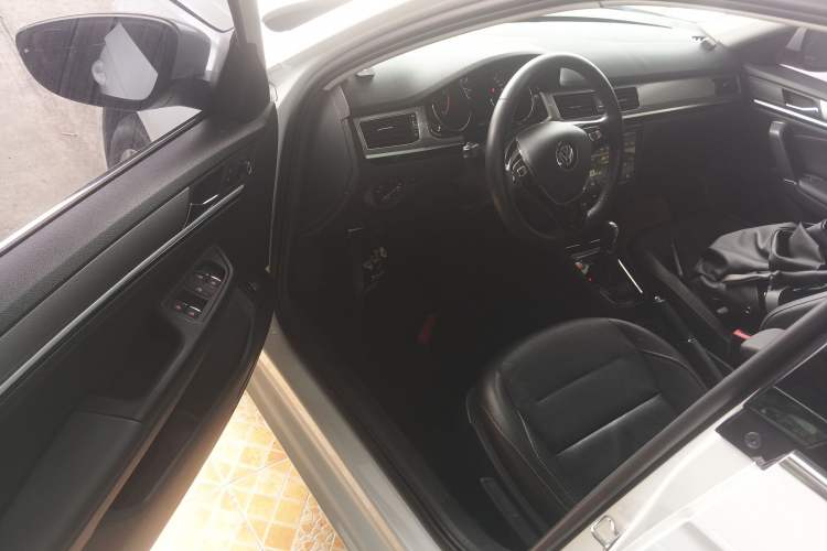 Used Volkswagen Bora 2018 1.5L Automatic Comfort Model Driver Seat