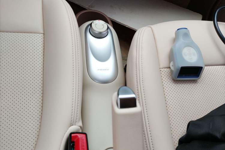 Used Wuling Hongguang MINIEV 2025 Four-Door Version Advanced Edition
