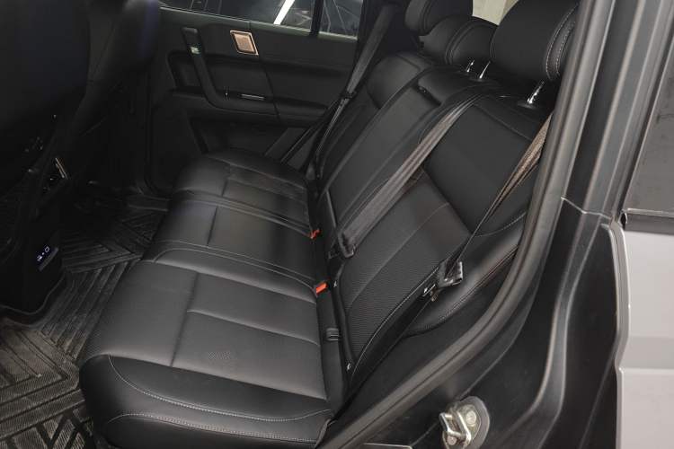 Used Chery Fengyun Fulwin X3 Plus 2025 Model 501 Four-Wheel Drive Smart Leading Edition Left Rear Seat