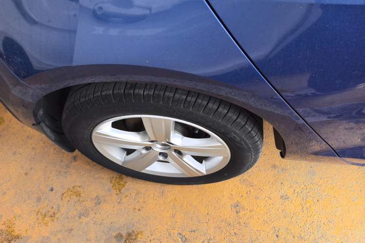 Used Volkswagen Golf 2015 1.4TSI Automatic Comfort Model Exterior 5