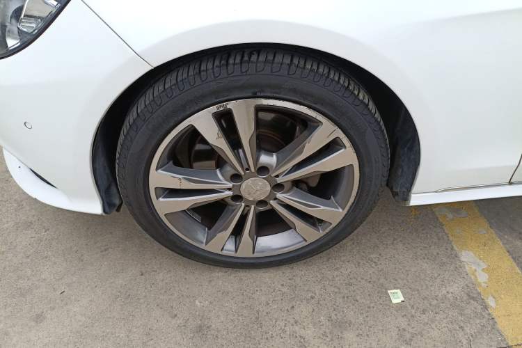 Used Mercedes-Benz E-Class 2015 Revised E 180 L Sport Edition Left Front Wheel Hub