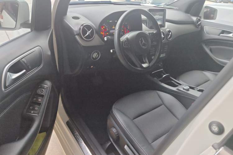 Used Mercedes-Benz B-Class 2015 B 200 Sport Edition
