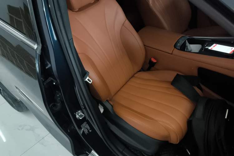 Used EXEED Lingyun 2025 300T Two-Wheel Drive Starry Edition